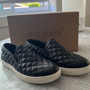 Steve Madden slip on shoe